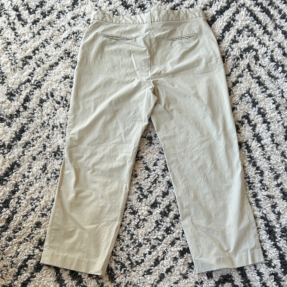 Banana Republic stretch capri pants size 12 cotton blend preloved women’s pants - Picture 2 of 5
